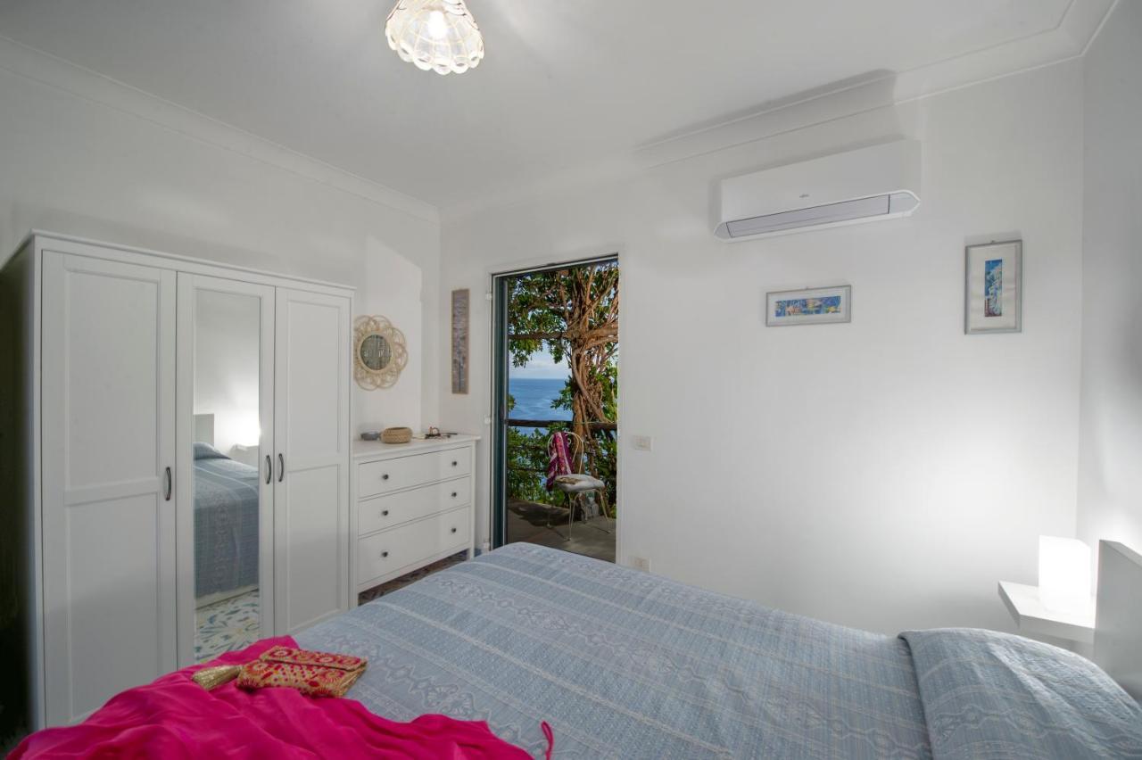 Sea Side Solandra Apartment Praiano Luaran gambar