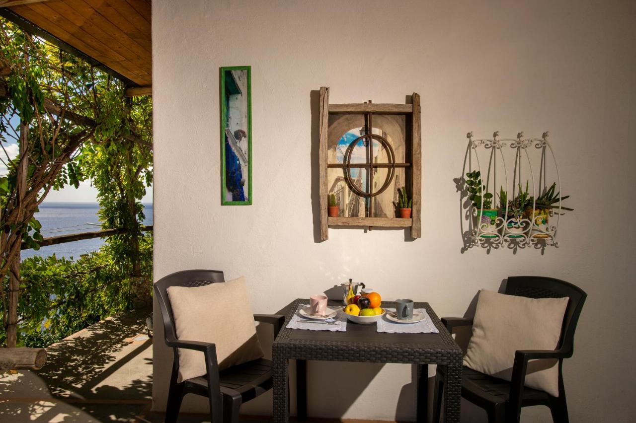 Sea Side Solandra Apartment Praiano Luaran gambar
